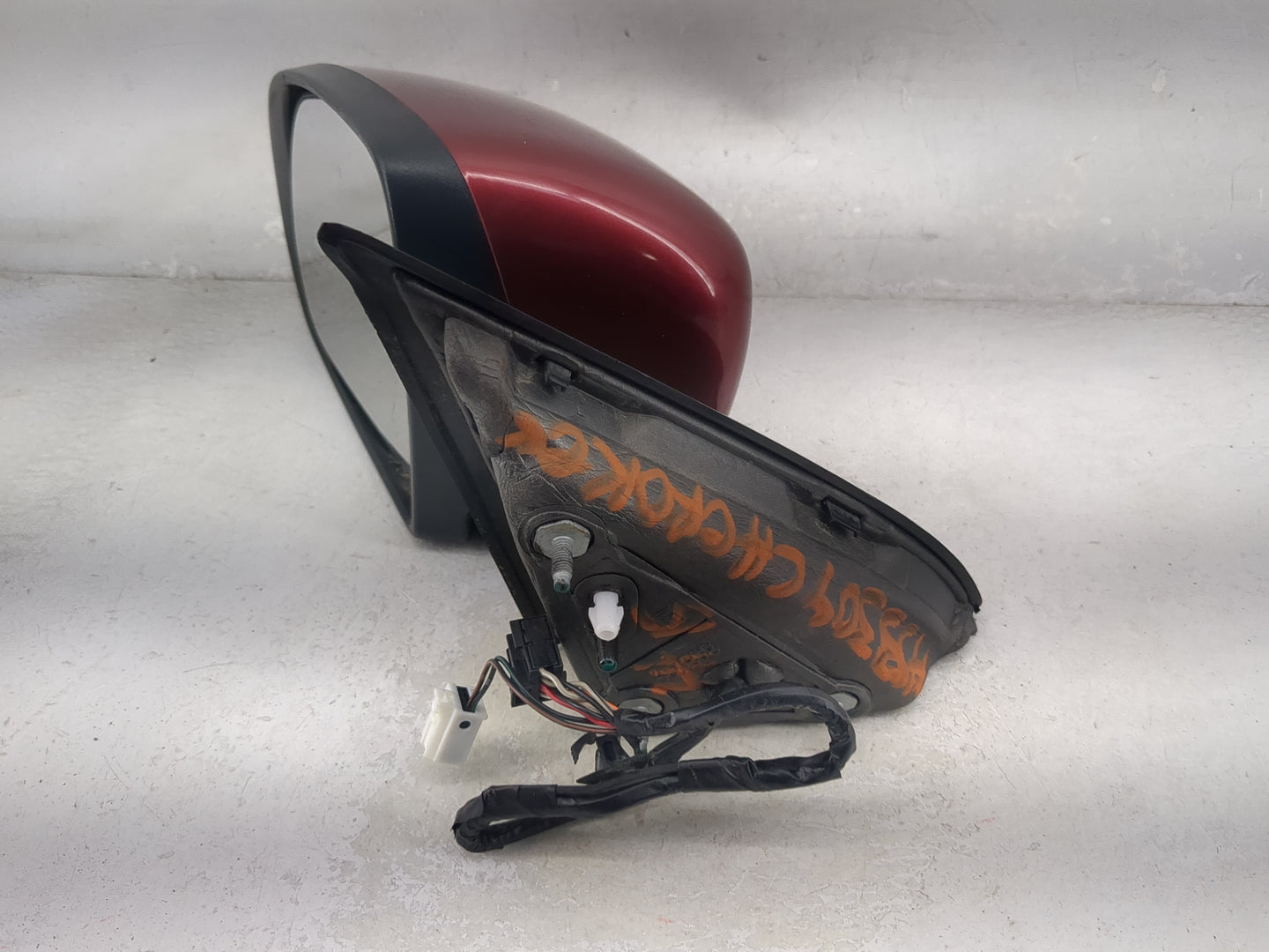 2014-2021 Jeep Cherokee Driver Side View Mirror - Left Door Mirror OEM Used - Oemusedautoparts1.com