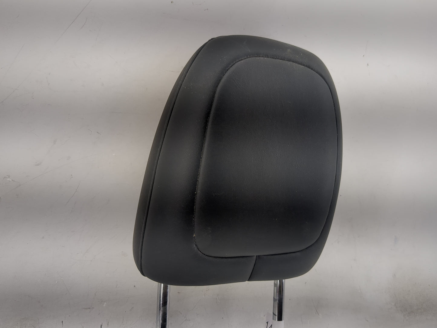 2015-2022 Jeep Cherokee Headrest Head Rest Front Driver Passenger Seat Fits Fits 2015 2016 2017 2018 2019 2020 2021 2022 OEM