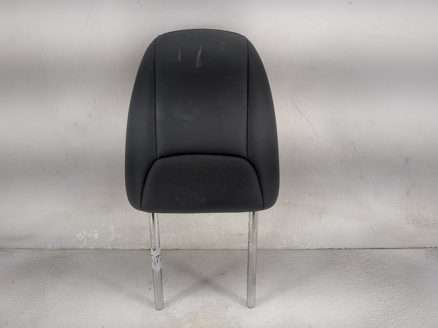 2015-2022 Jeep Cherokee Headrest Head Rest Front Driver Passenger Seat Fits Fits 2015 2016 2017 2018 2019 2020 2021 2022 OEM