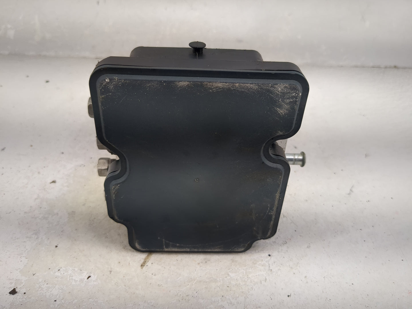 2015 Jeep Cherokee ABS Pump Control Module Replacement P/N:P68237001AE TYA16854067 Fits OEM Used Auto Parts - Oemusedautopar