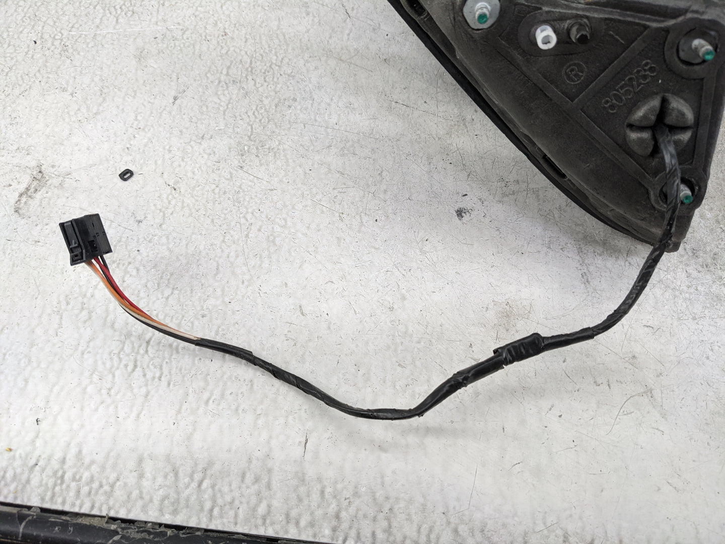 2014-2021 Jeep Cherokee Passenger Side View Mirror - Right Door Mirror OEM Used - Oemusedautoparts1.com