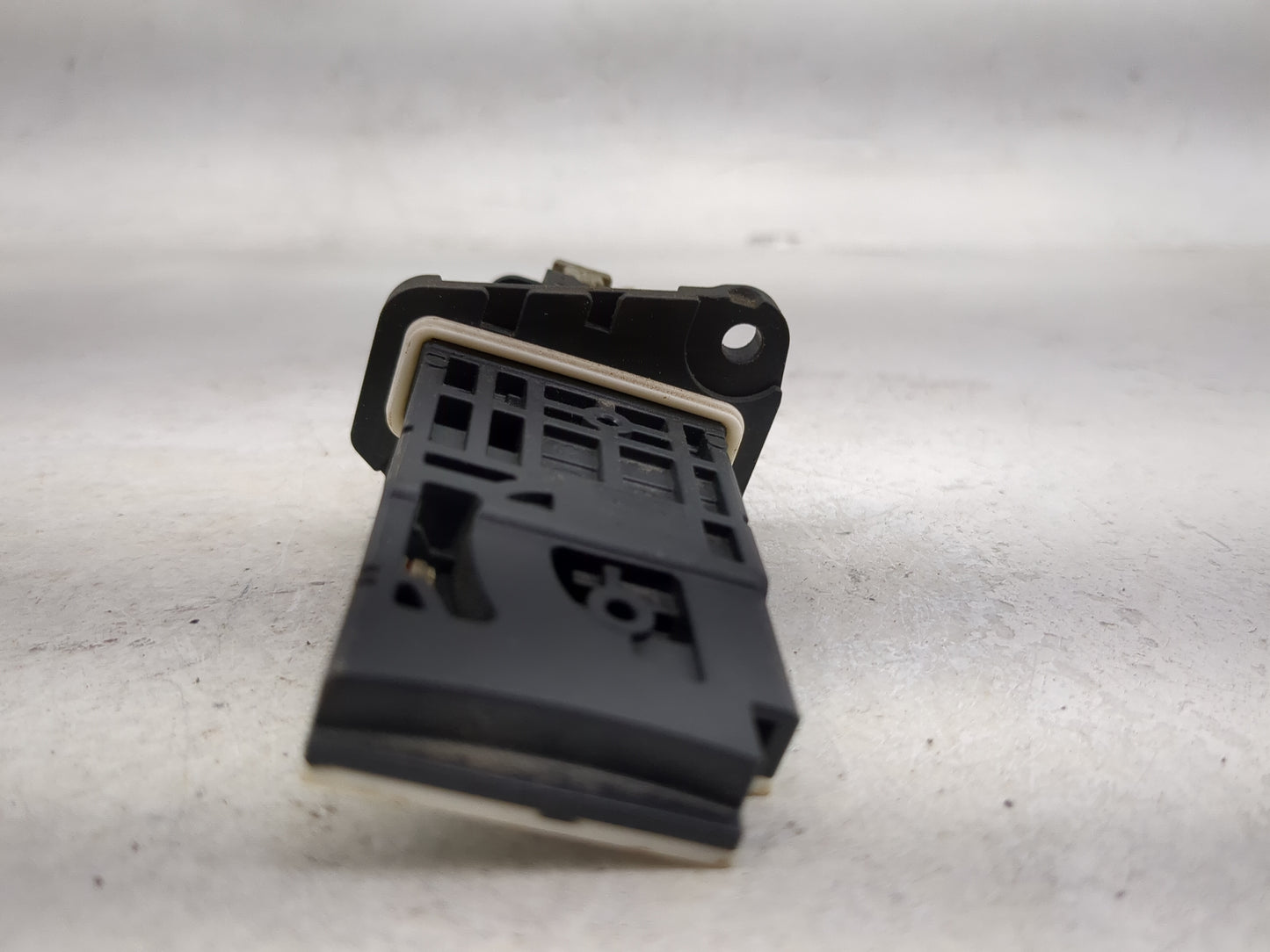 2014-2018 Jeep Cherokee Mass Air Flow Meter Maf 1486321 - Oemusedautoparts1.com