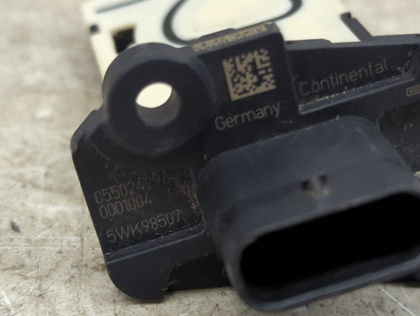 2014-2018 Jeep Cherokee Mass Air Flow Meter Maf 1486483 - Oemusedautoparts1.com