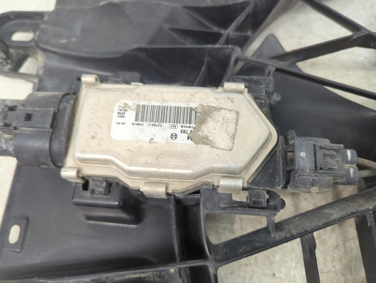 2014-2019 Jeep Cherokee Electric Radiator Cooling Fan Motor Assembly P/N:68197293AD AA223000-1823 Fits OEM Used Auto Parts -