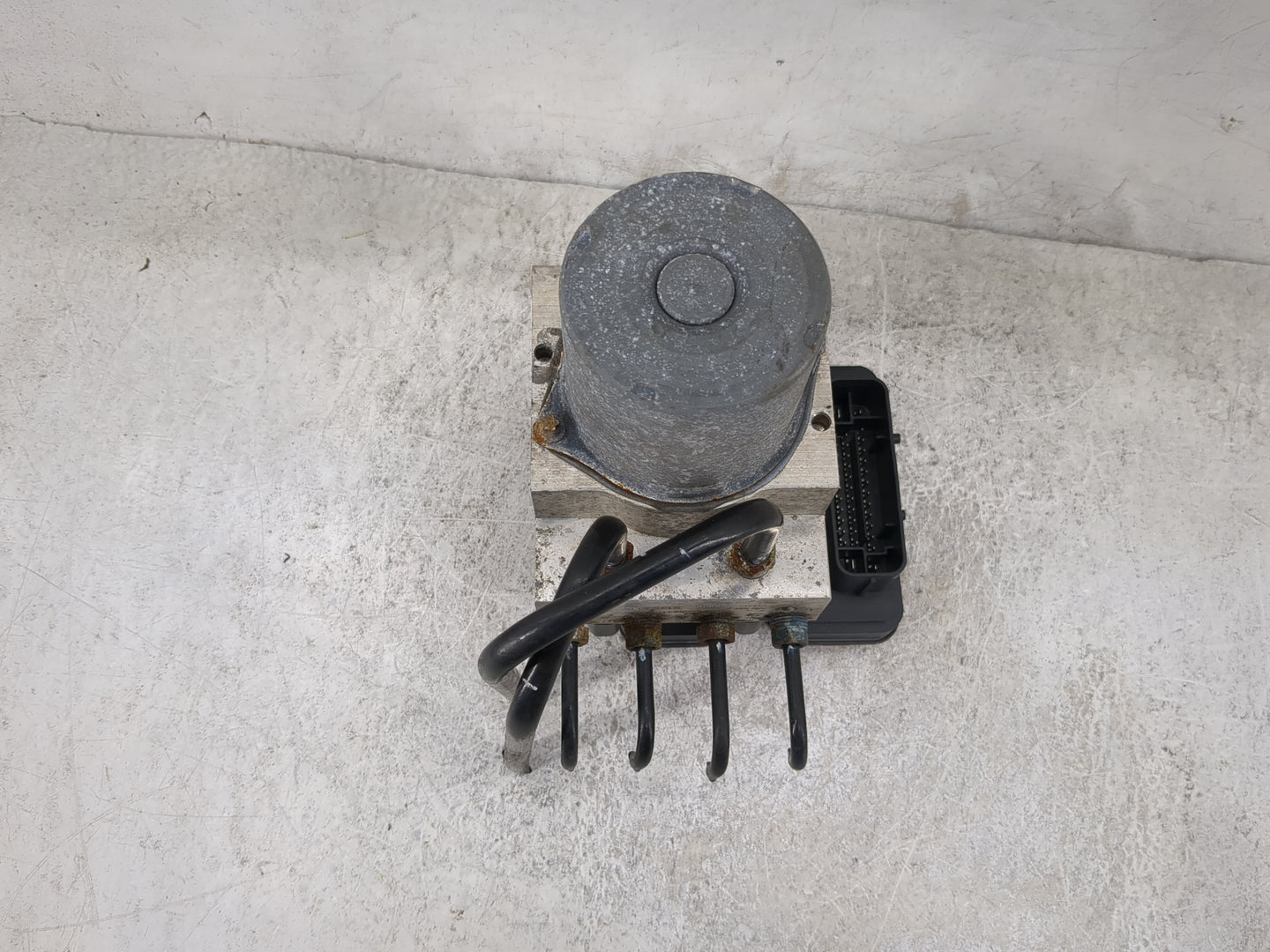 2015 Jeep Cherokee ABS Pump Control Module Replacement P/N:3452685684101 6123041 Fits OEM Used Auto Parts - Oemusedautoparts