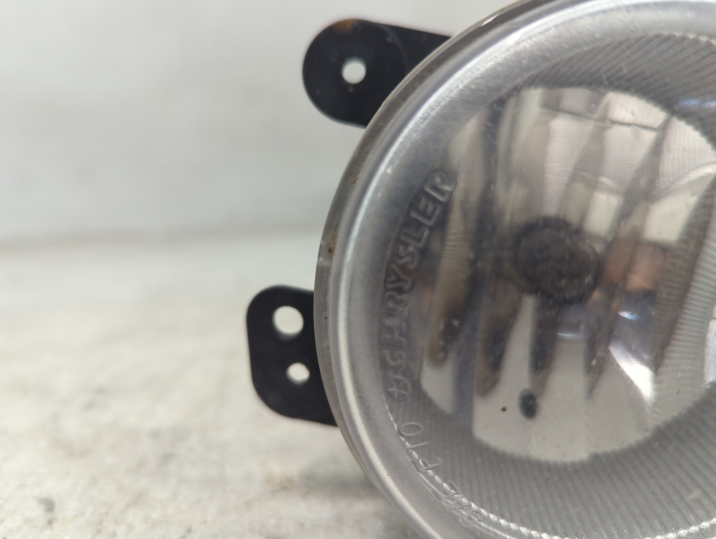 2014-2018 Jeep Cherokee Driver Left Oem Front Light Lamp Black - Oemusedautoparts1.com