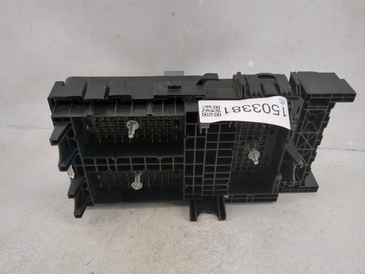 2015 Jeep Cherokee Fusebox Fuse Box Panel Relay Module P/N:04692143AA 6351-3485/001 Fits OEM Used Auto Parts - Oemusedautopa
