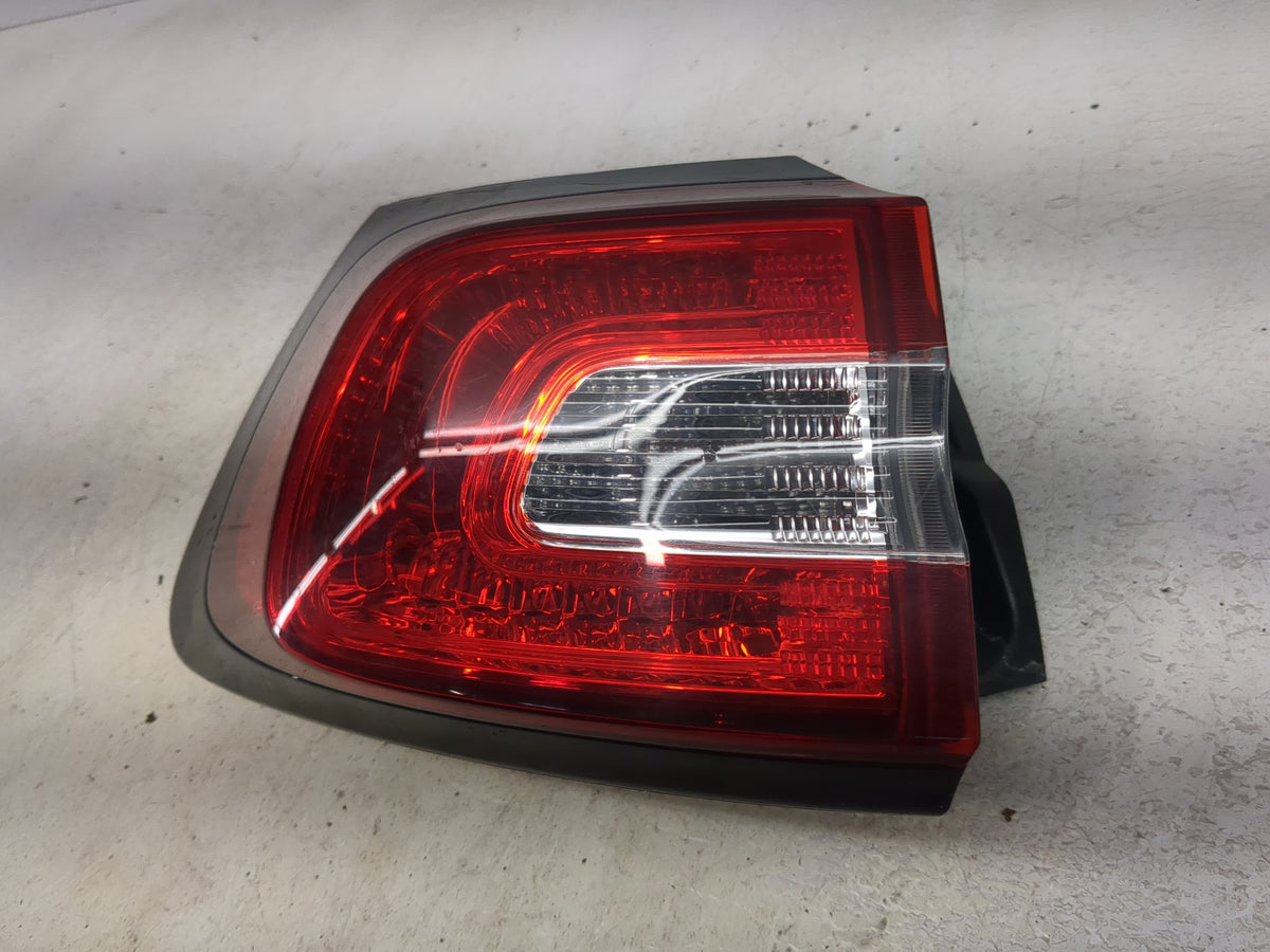 2014-2018 Jeep Cherokee Tail Light Assembly Driver Left OEM P/N:68102907AF Fits Fits 2014 2015 2016 2017 2018 OEM Used Auto 