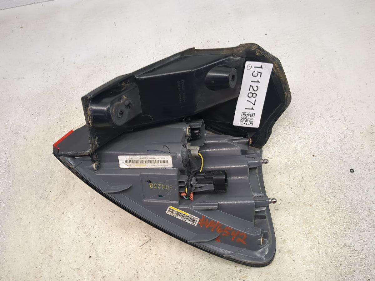 2014-2018 Jeep Cherokee Tail Light Assembly Driver Left OEM P/N:68102907AF Fits Fits 2014 2015 2016 2017 2018 OEM Used Auto 