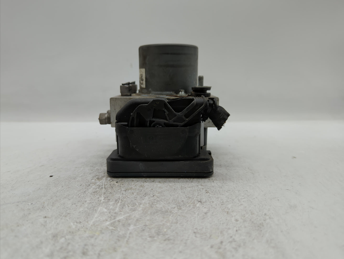 2015 Jeep Cherokee ABS Pump Control Module Replacement P/N:P68237001AE P68237001AD Fits OEM Used Auto Parts - Oemusedautopar