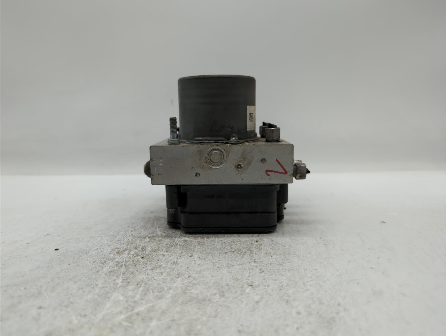 2015 Jeep Cherokee ABS Pump Control Module Replacement P/N:P68237001AE P68237001AD Fits OEM Used Auto Parts - Oemusedautopar