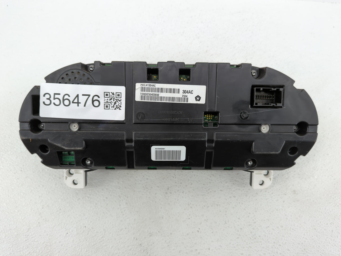 2015 Jeep Cherokee Instrument Cluster Speedometer Gauges P/N:P68241304AC Fits OEM Used Auto Parts - Oemusedautoparts1.com