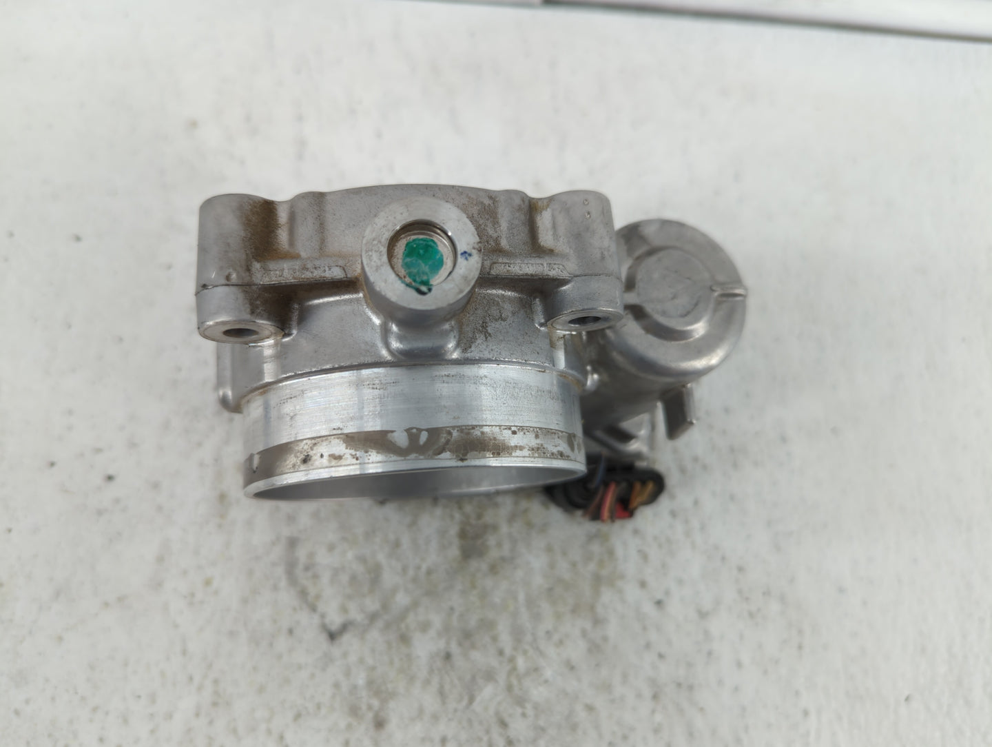2014-2017 Jeep Cherokee Throttle Body P/N:05184349AC Fits Fits 2011 2012 2013 2014 2015 2016 2017 2018 2019 OEM Used Auto Pa