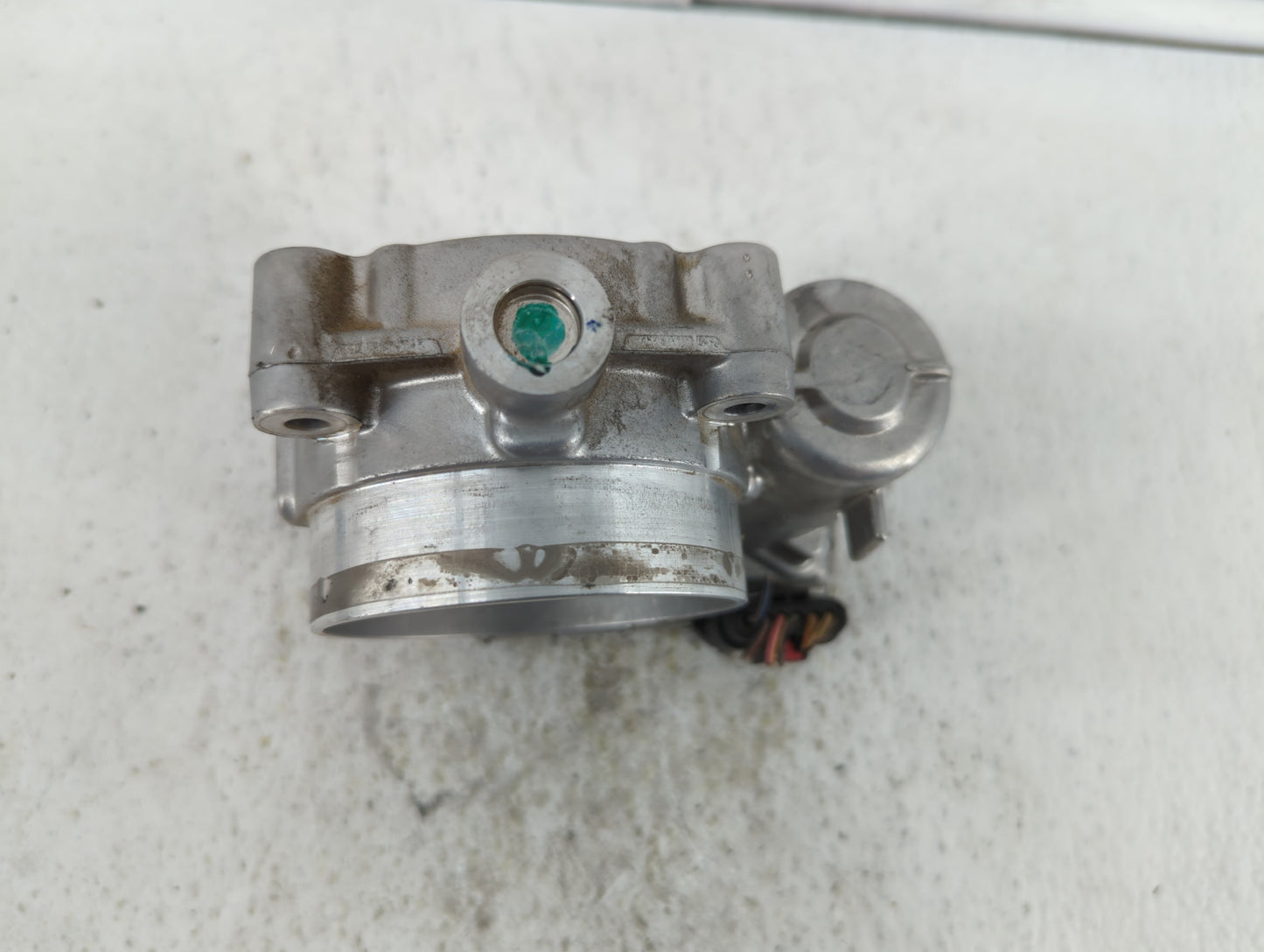 2014-2017 Jeep Cherokee Throttle Body P/N:05184349AC Fits Fits 2011 2012 2013 2014 2015 2016 2017 2018 2019 OEM Used Auto Pa