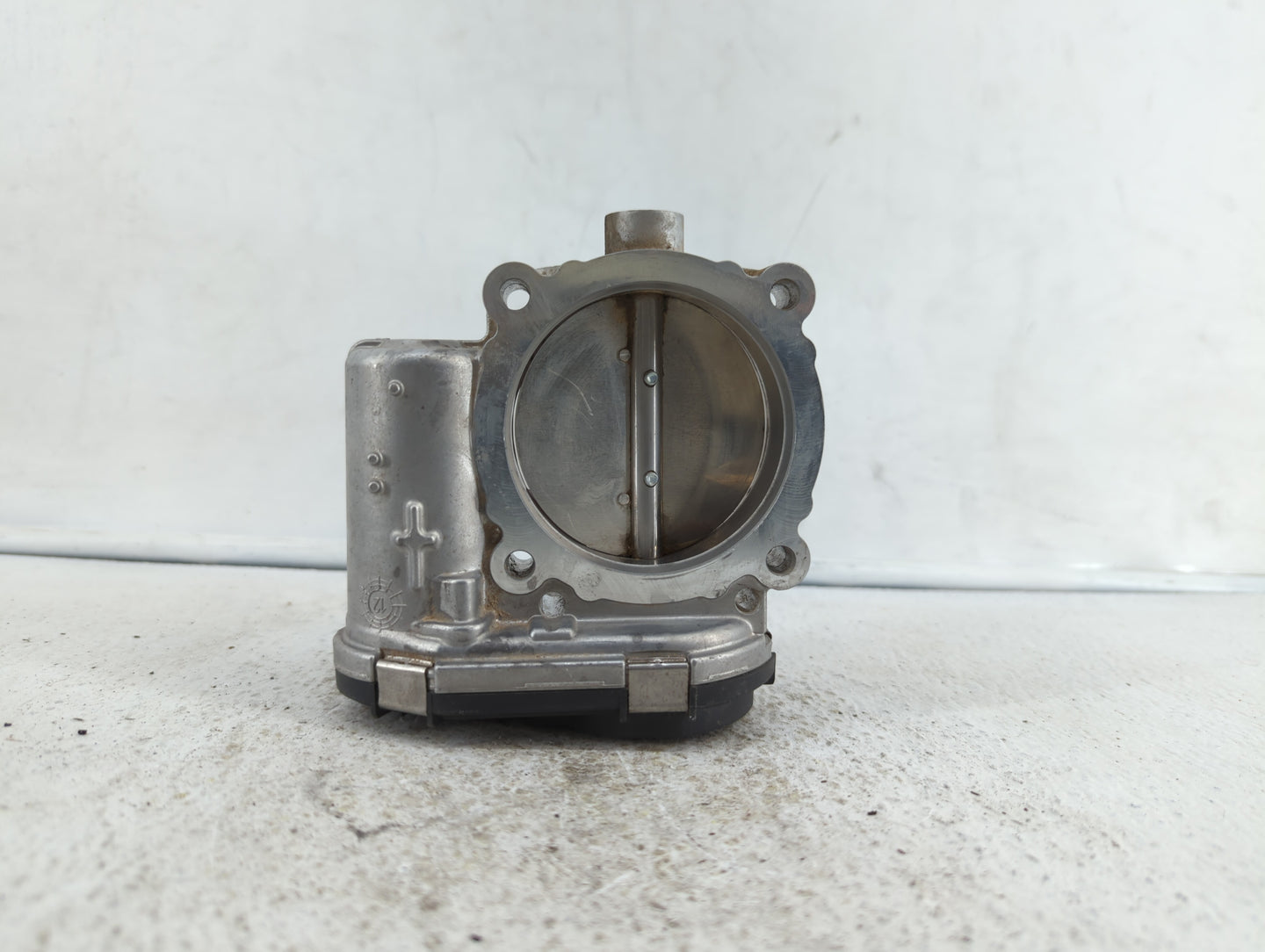 2014-2017 Jeep Cherokee Throttle Body P/N:05184349AC Fits Fits 2011 2012 2013 2014 2015 2016 2017 2018 2019 OEM Used Auto Pa