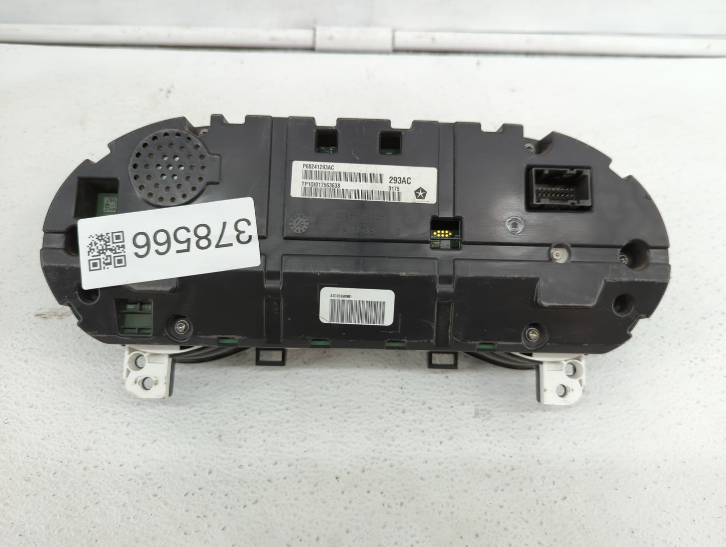 2015 Jeep Cherokee Instrument Cluster Speedometer Gauges P/N:P68241293AD P68241293AC Fits OEM Used Auto Parts - Oemusedautop