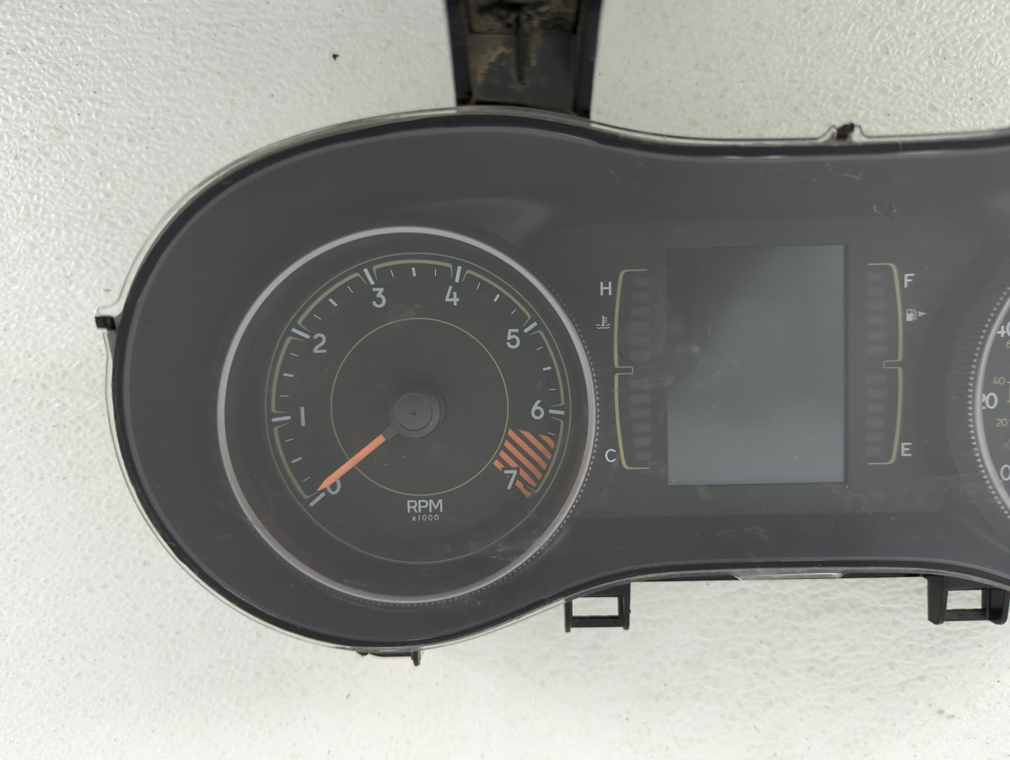 2015 Jeep Cherokee Instrument Cluster Speedometer Gauges P/N:P68241293AC P68241293AD Fits OEM Used Auto Parts - Oemusedautop