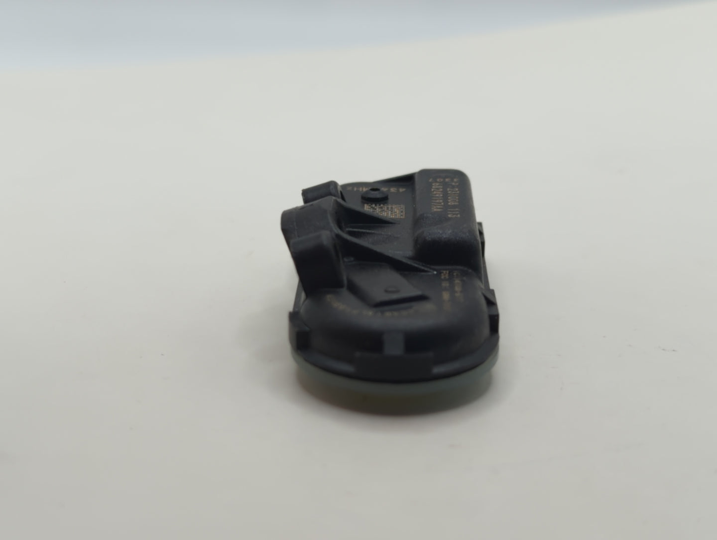 2015 Jeep Cherokee Tire Pressure Monitoring System Sensor Tpms - Oemusedautoparts1.com