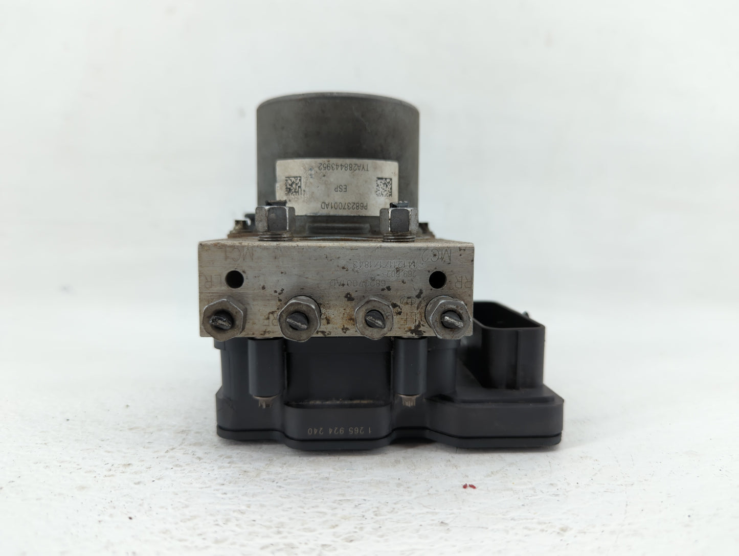 2015 Jeep Cherokee ABS Pump Control Module Replacement P/N:P68237001AC P68237001AE, P68237001AD Fits OEM Used Auto Parts - O
