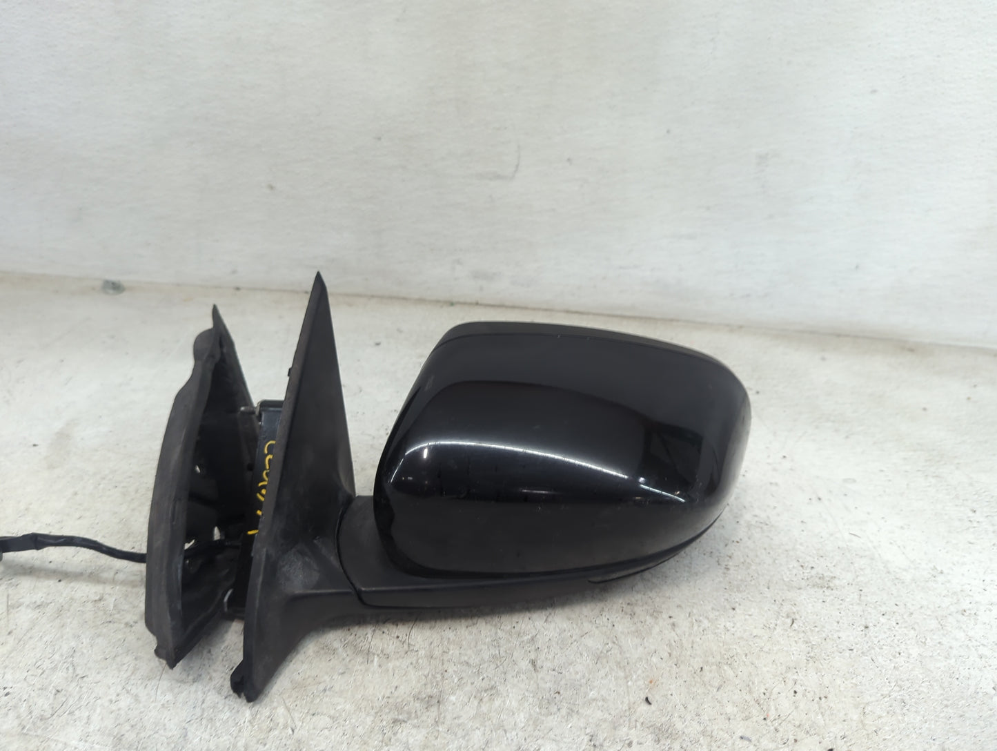 2014-2021 Jeep Cherokee Driver Side View Mirror - Left Door Mirror OEM Used - Oemusedautoparts1.com