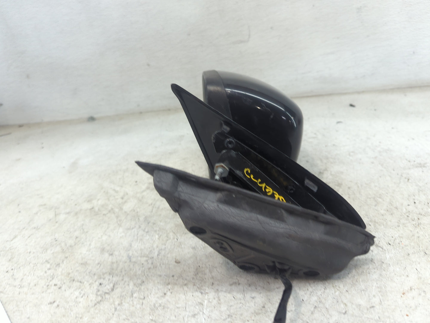 2014-2021 Jeep Cherokee Driver Side View Mirror - Left Door Mirror OEM Used - Oemusedautoparts1.com