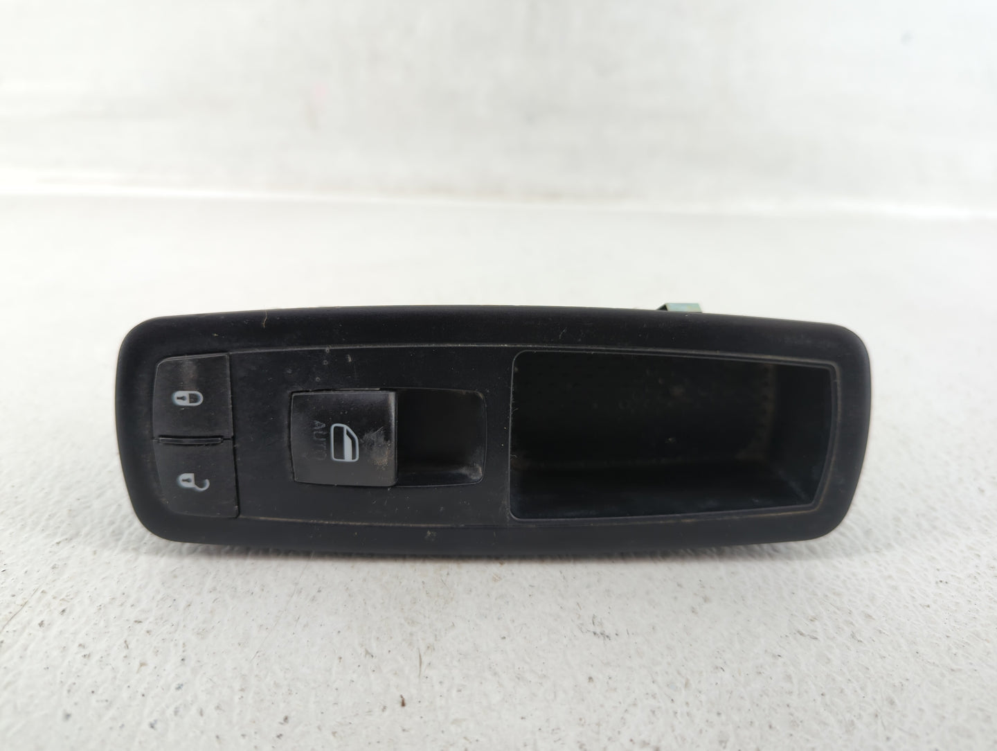 2015 Jeep Cherokee Master Power Window Switch Replacement Driver Side Left P/N:68228155AA Fits OEM Used Auto Parts - Oemused