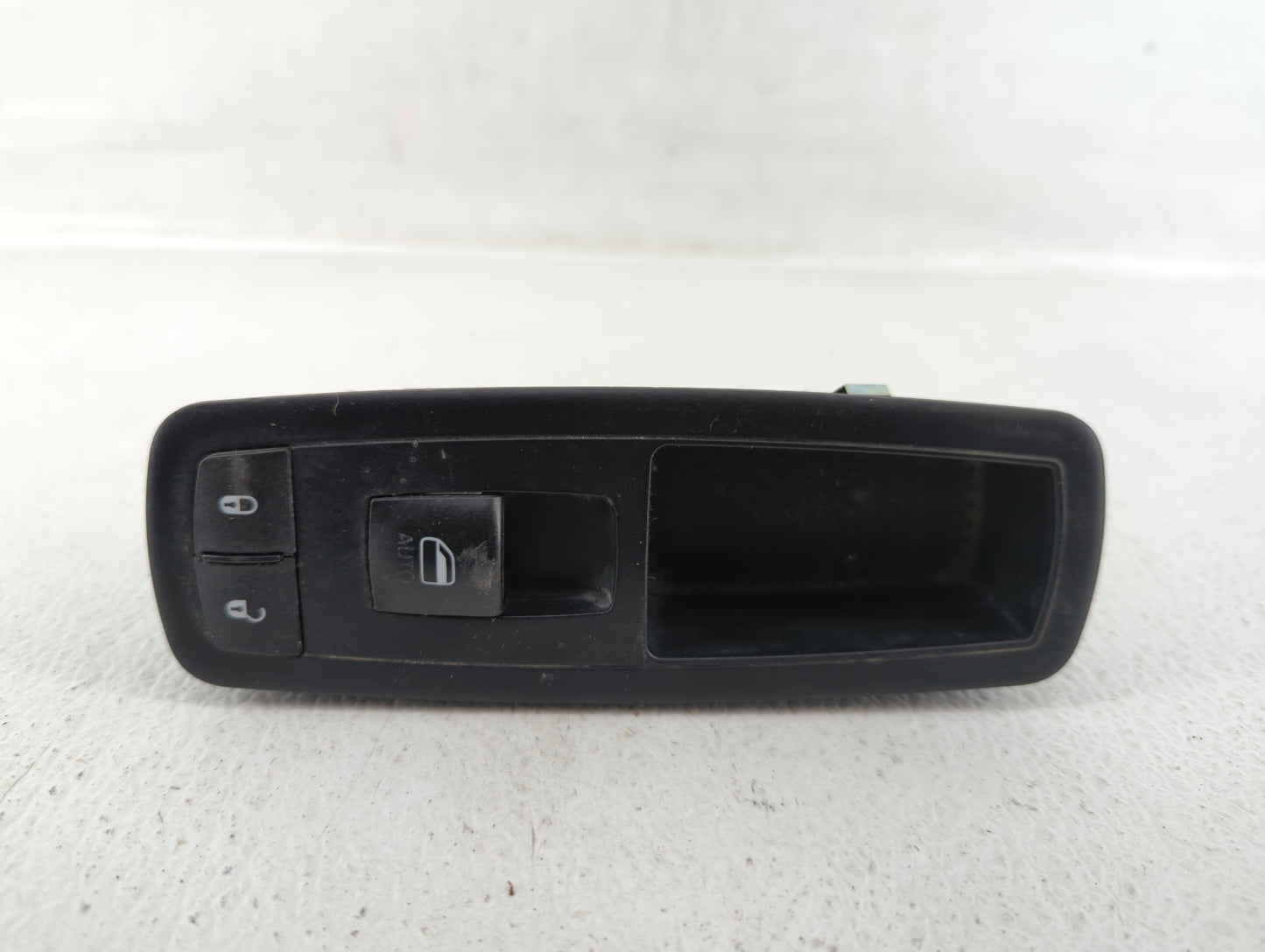 2015 Jeep Cherokee Master Power Window Switch Replacement Driver Side Left P/N:68228155AA Fits OEM Used Auto Parts - Oemused