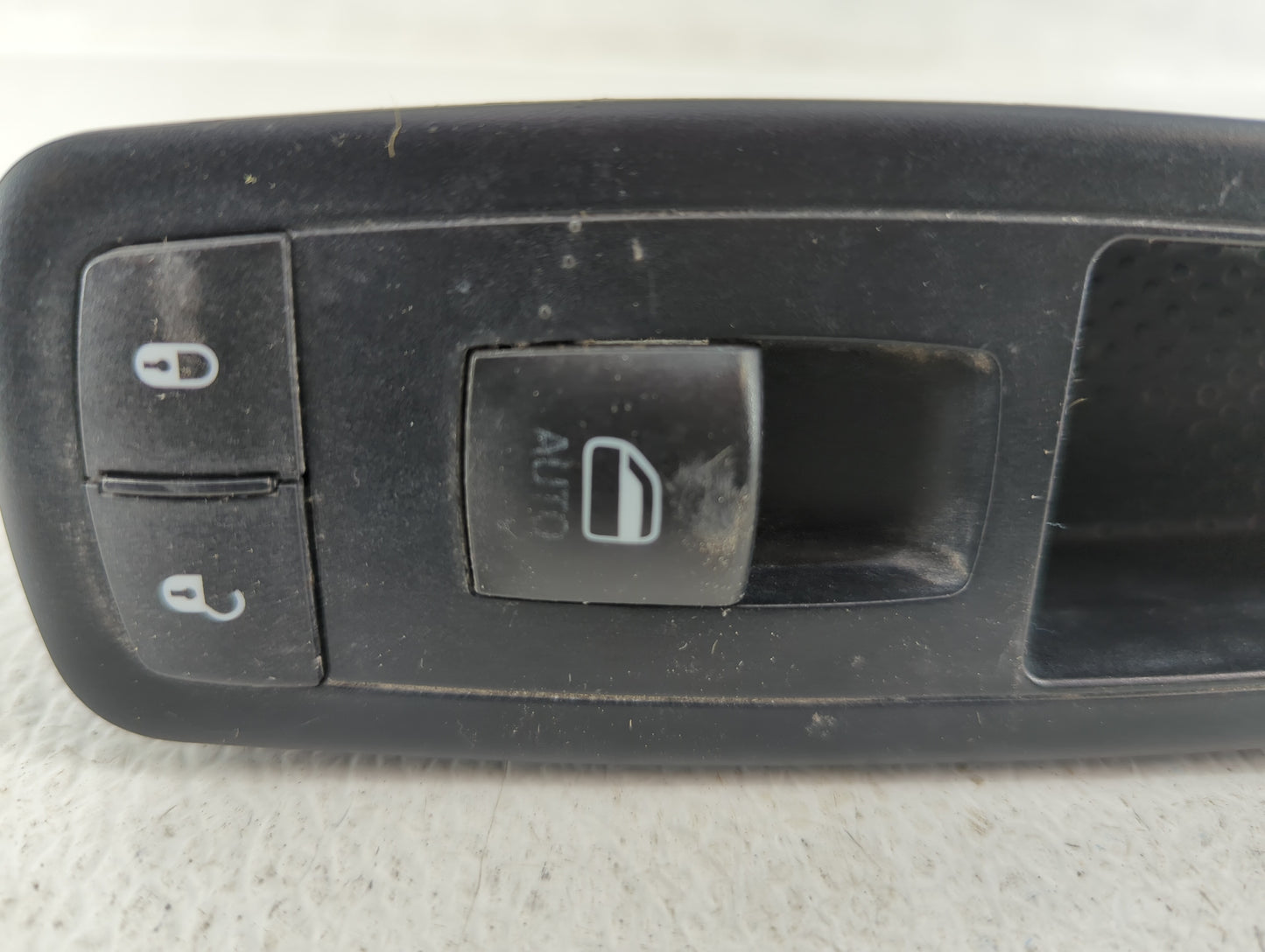 2015 Jeep Cherokee Master Power Window Switch Replacement Driver Side Left P/N:68228155AA Fits OEM Used Auto Parts - Oemused