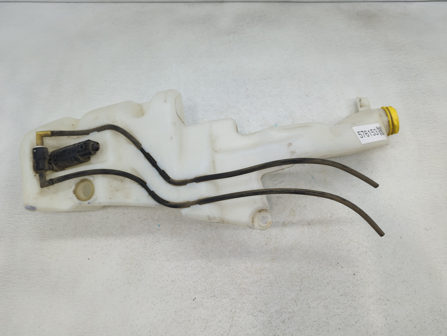 2014-2018 Jeep Cherokee Windshield Washer Fluid Reservoir Bottle Oem - Oemusedautoparts1.com