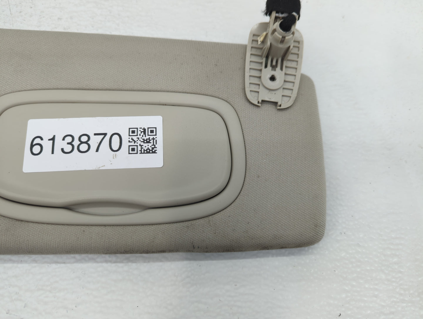 2014-2018 Jeep Cherokee Sun Visor Shade Replacement Passenger Right Mirror Fits Fits 2014 2015 2016 2017 2018 OEM Used Auto 