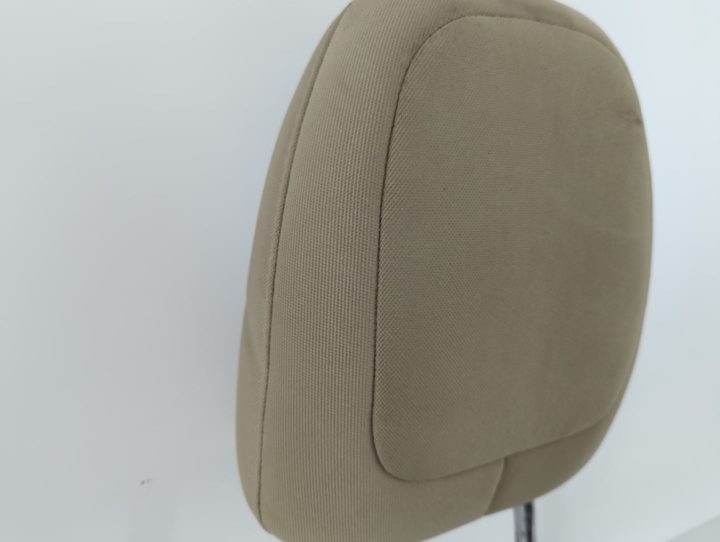 Jeep Cherokee Headrest Head Rest Front Driver Passenger Seat Beige - Oemusedautoparts1.com