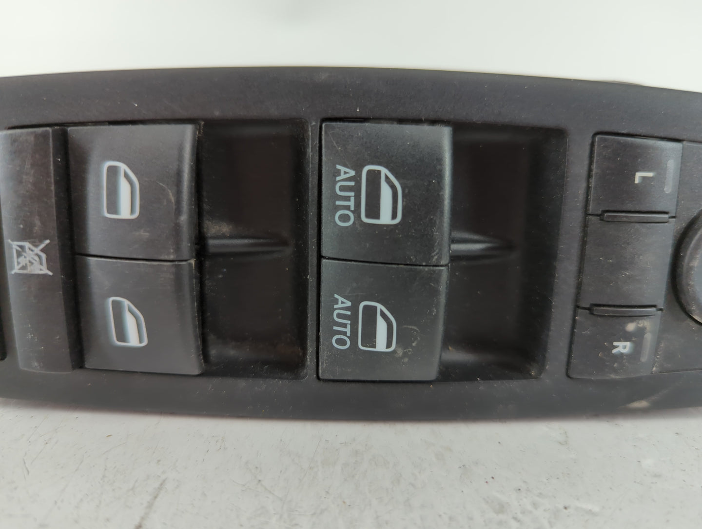 2015-2022 Jeep Cherokee Master Power Window Switch Replacement Driver Side Left P/N:68231805AA Fits OEM Used Auto Parts - Oe