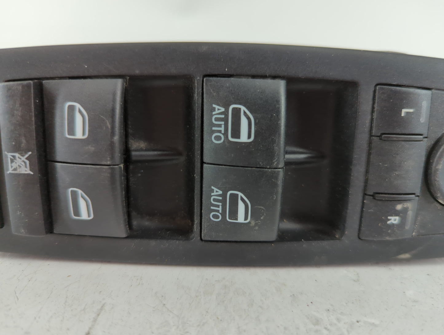 2015-2022 Jeep Cherokee Master Power Window Switch Replacement Driver Side Left P/N:68231805AA Fits OEM Used Auto Parts - Oe