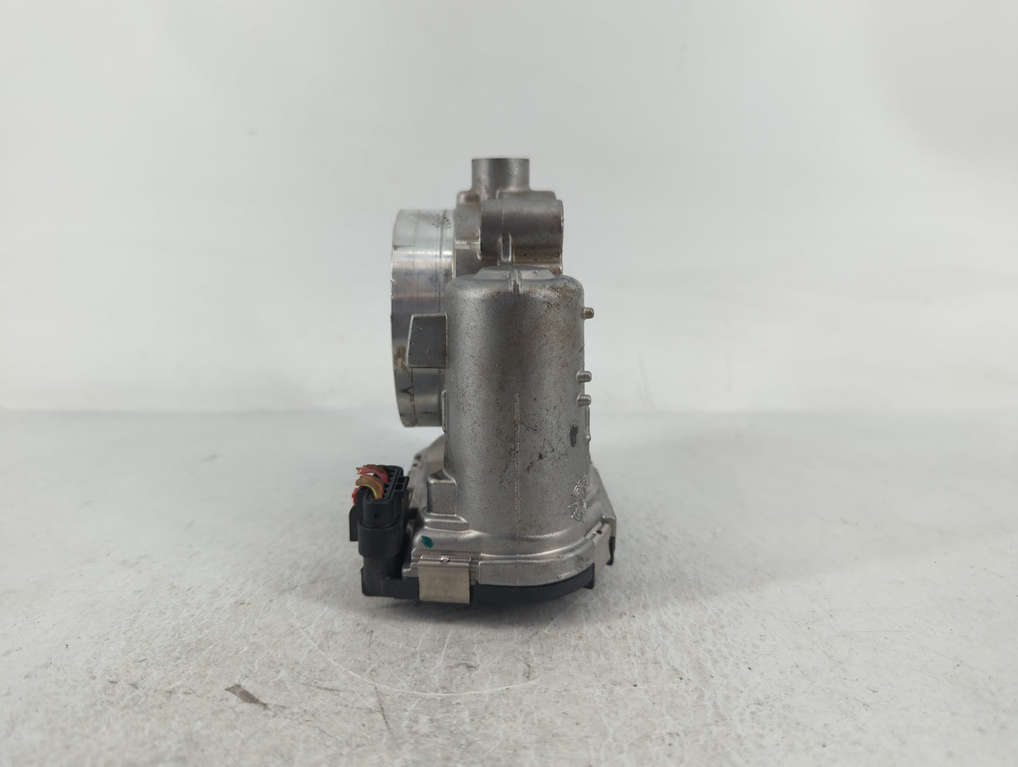 2014-2022 Jeep Cherokee Throttle Body P/N:05184349AC 0 280 750 570 Fits OEM Used Auto Parts - Oemusedautoparts1.com