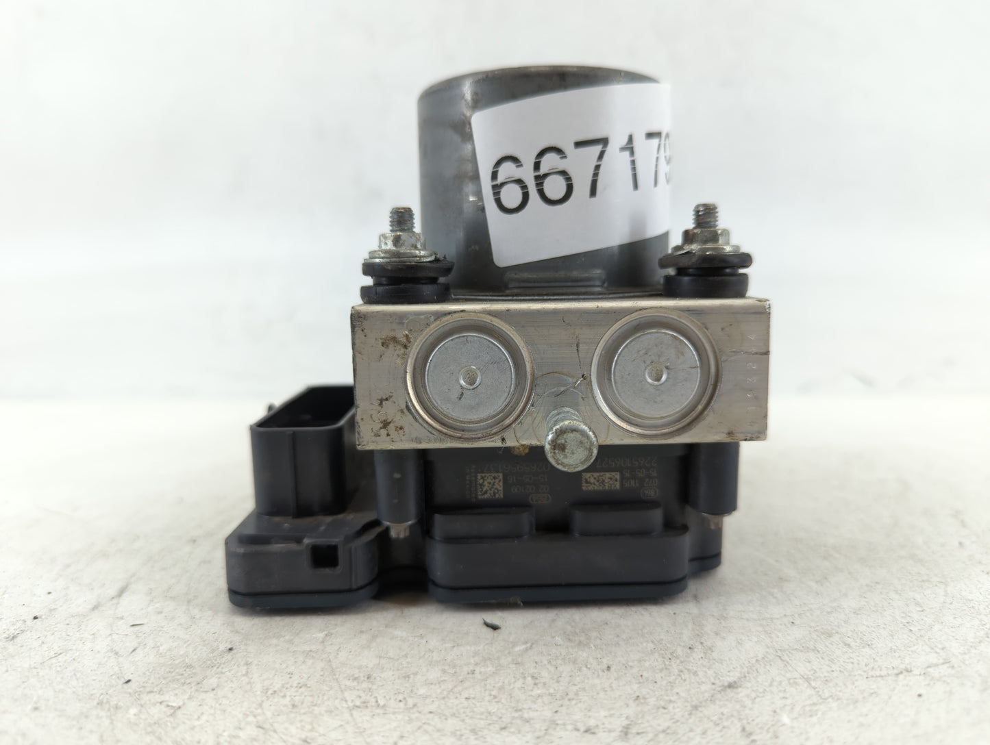 2015 Jeep Cherokee ABS Pump Control Module Replacement P/N:68237001AE Fits OEM Used Auto Parts - Oemusedautoparts1.com