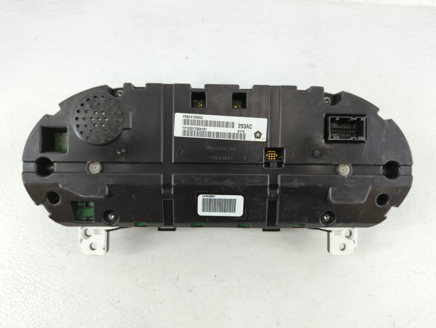 2015 Jeep Cherokee Instrument Cluster Speedometer Gauges P/N:P68241293AC Fits OEM Used Auto Parts - Oemusedautoparts1.com