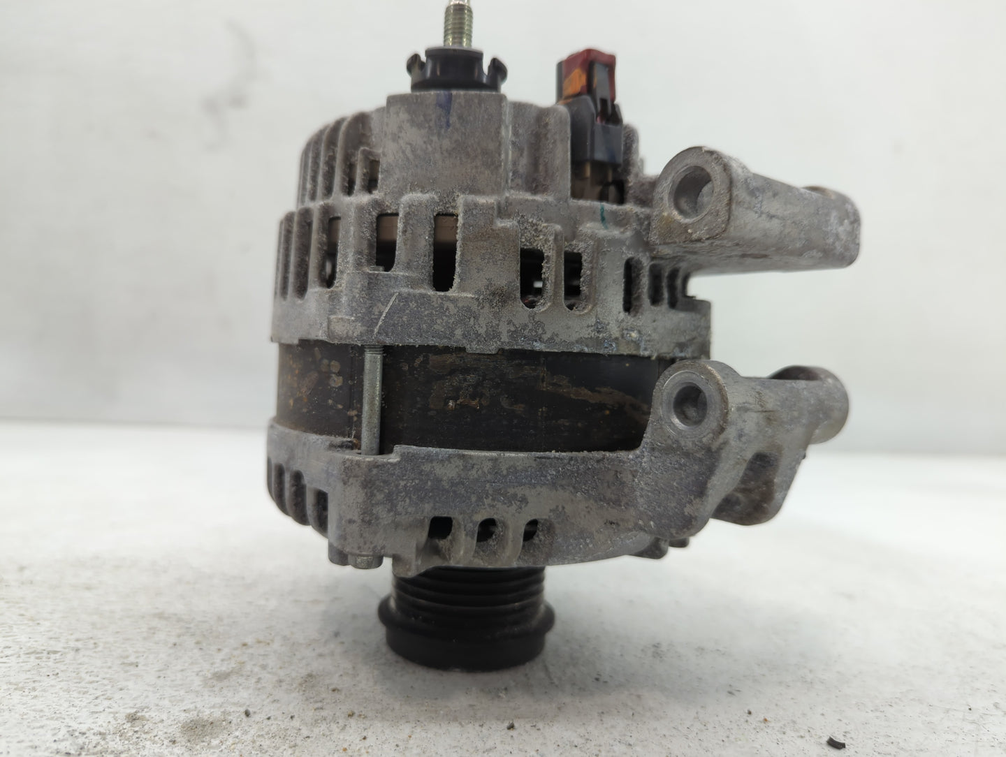 2014-2018 Jeep Cherokee Alternator Replacement Generator Charging Assembly Engine OEM P/N:56029624AC Fits OEM Used Auto Part