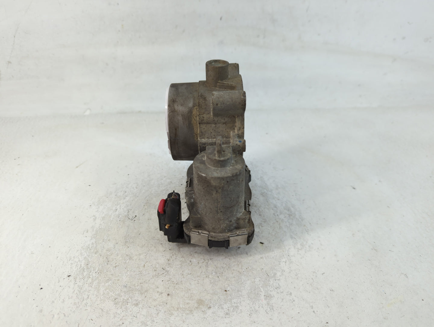 2014-2019 Jeep Cherokee Throttle Body P/N:04891970AB Fits Fits 2014 2015 2016 2017 2018 2019 2020 2021 2022 OEM Used Auto Pa