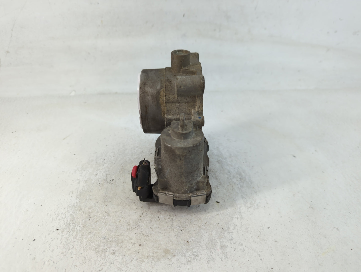 2014-2019 Jeep Cherokee Throttle Body P/N:04891970AB Fits Fits 2014 2015 2016 2017 2018 2019 2020 2021 2022 OEM Used Auto Pa