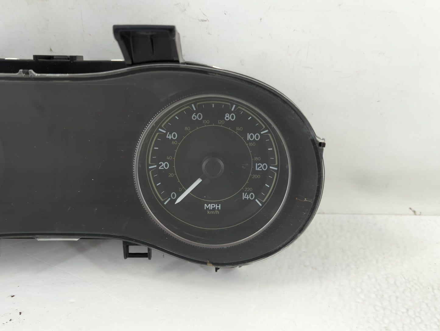 2015 Jeep Cherokee Instrument Cluster Speedometer Gauges P/N:P56054652AE Fits OEM Used Auto Parts - Oemusedautoparts1.com