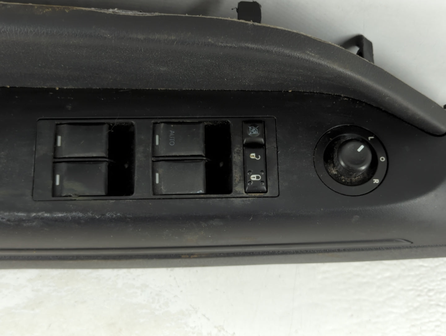 2015 Jeep Compass Master Power Window Switch Replacement Driver Side Left P/N:50342771965D Fits OEM Used Auto Parts - Oemuse