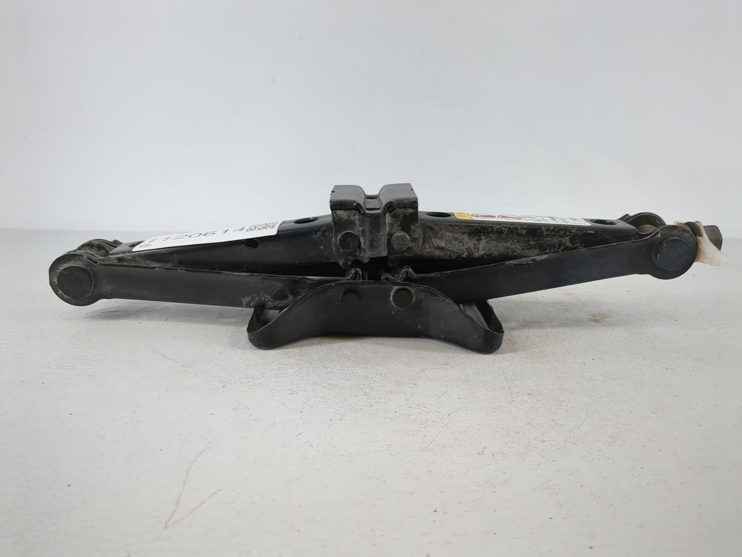 2015 Jeep Compass Spare Scissor Car Jack - Oemusedautoparts1.com