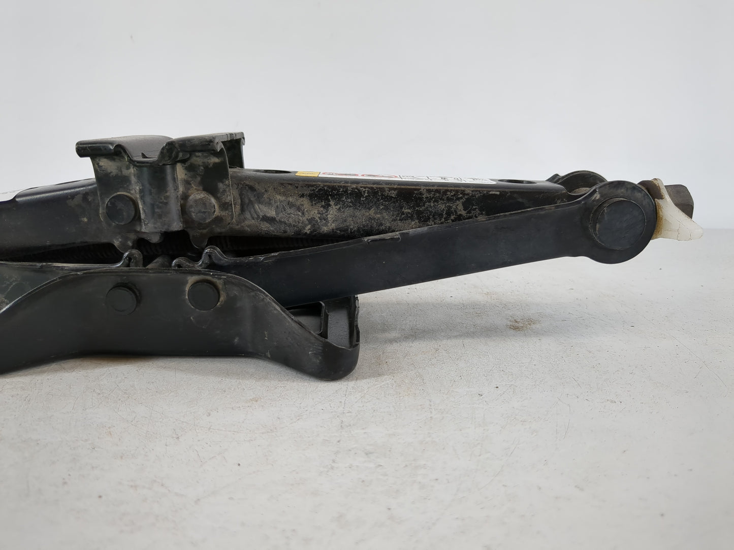 2015 Jeep Compass Spare Scissor Car Jack 1120614 - Oemusedautoparts1.com