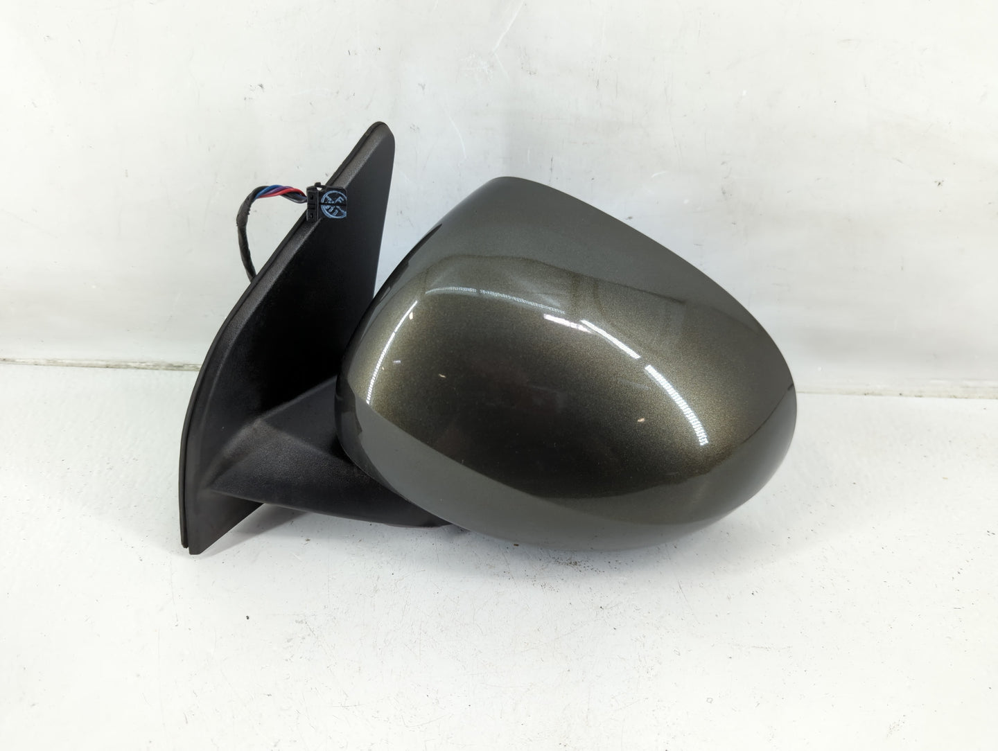 2015 Jeep Compass Driver Side View Mirror - Left Door Mirror OEM Used - Oemusedautoparts1.com