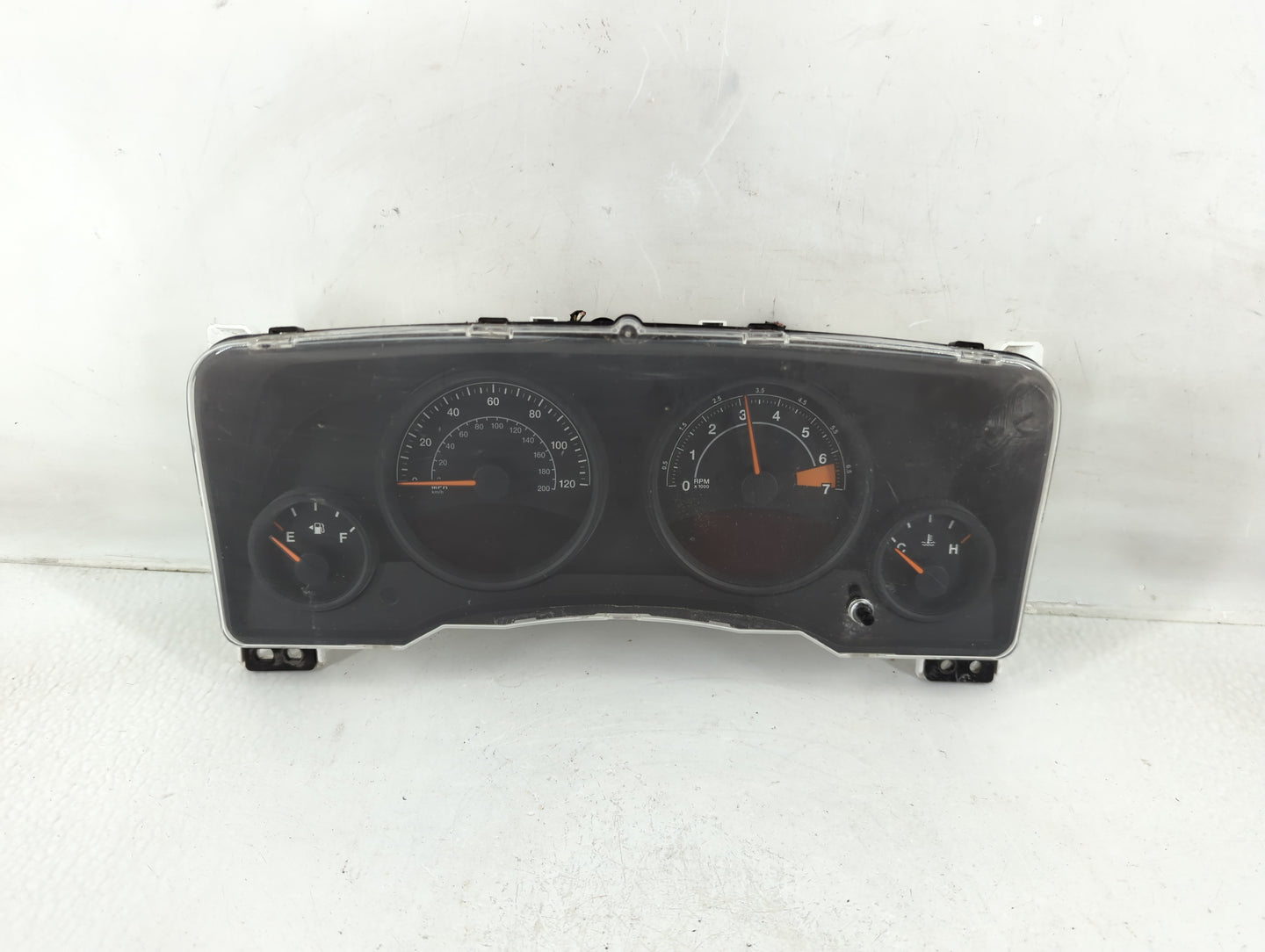 2015-2017 Jeep Compass Instrument Cluster Speedometer Gauges P/N:68233464AC Fits Fits 2015 2016 2017 OEM Used Auto Parts - O