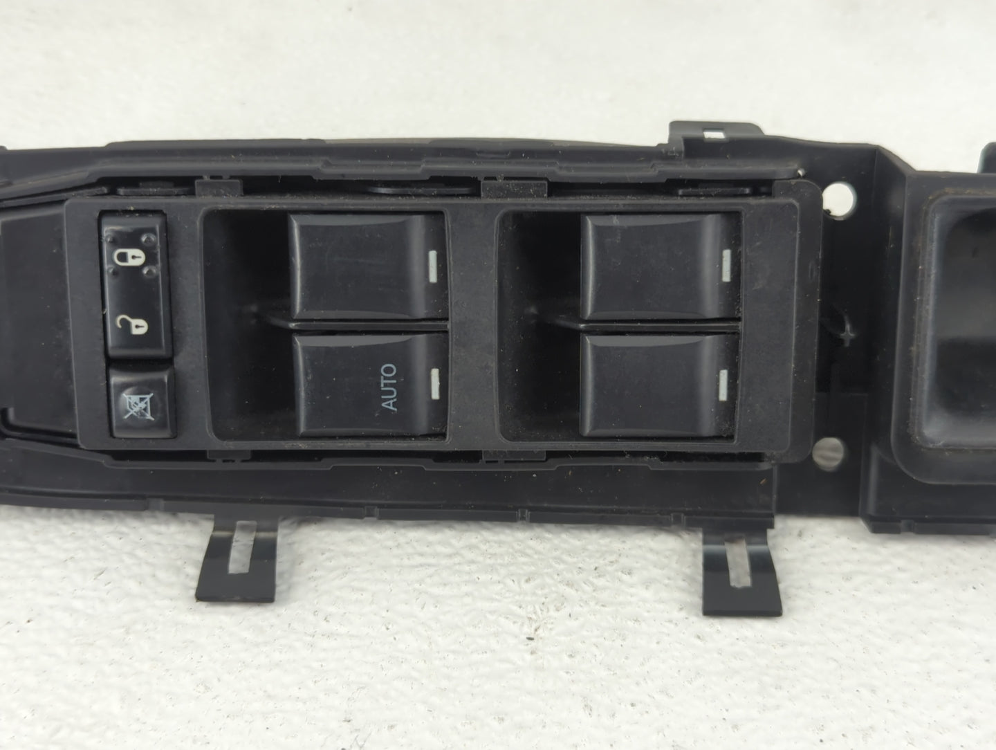 2015 Jeep Compass Master Power Window Switch Replacement Driver Side Left Fits OEM Used Auto Parts - Oemusedautoparts1.com