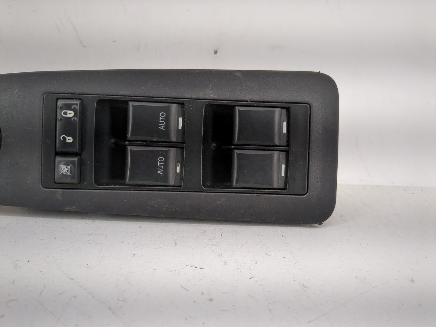 2015 Jeep Compass Master Power Window Switch Replacement Driver Side Left P/N:04602781AA Fits OEM Used Auto Parts - Oemuseda