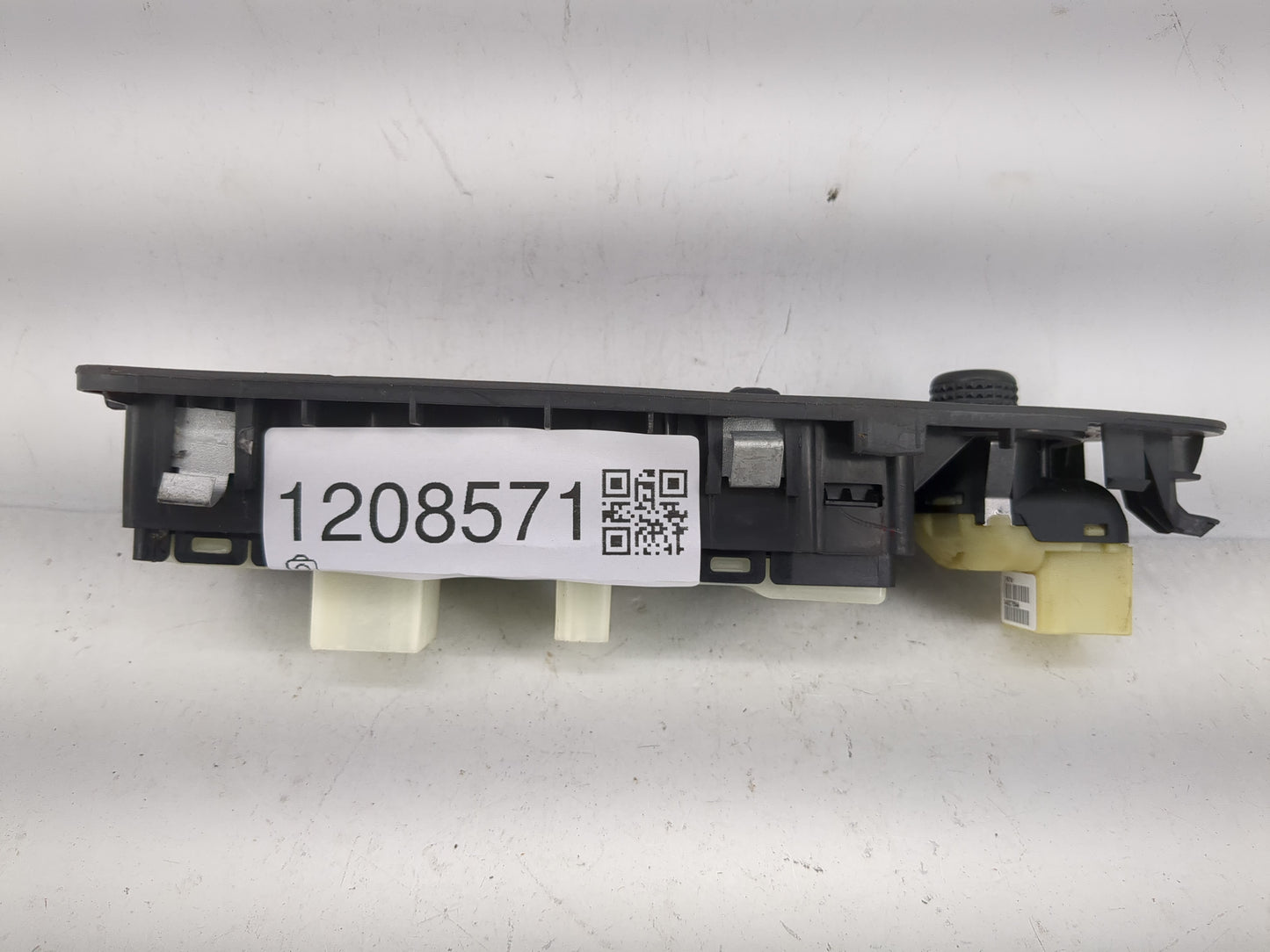 2015 Jeep Compass Master Power Window Switch Replacement Driver Side Left P/N:04602781AA Fits OEM Used Auto Parts - Oemuseda