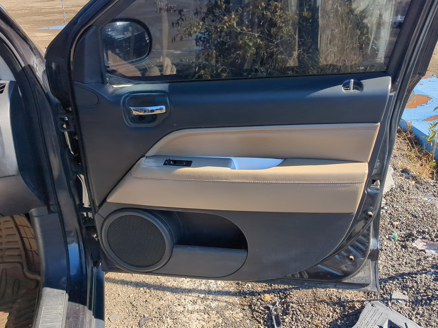 2015 Jeep Compass Front Right Passenger Interior Door Panel Trim - Oemusedautoparts1.com