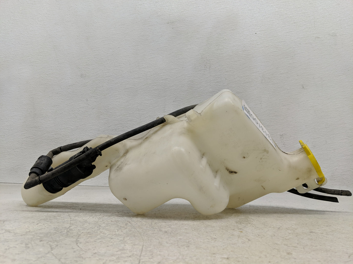Jeep Compass Windshield Washer Fluid Reservoir Bottle Oem - Oemusedautoparts1.com